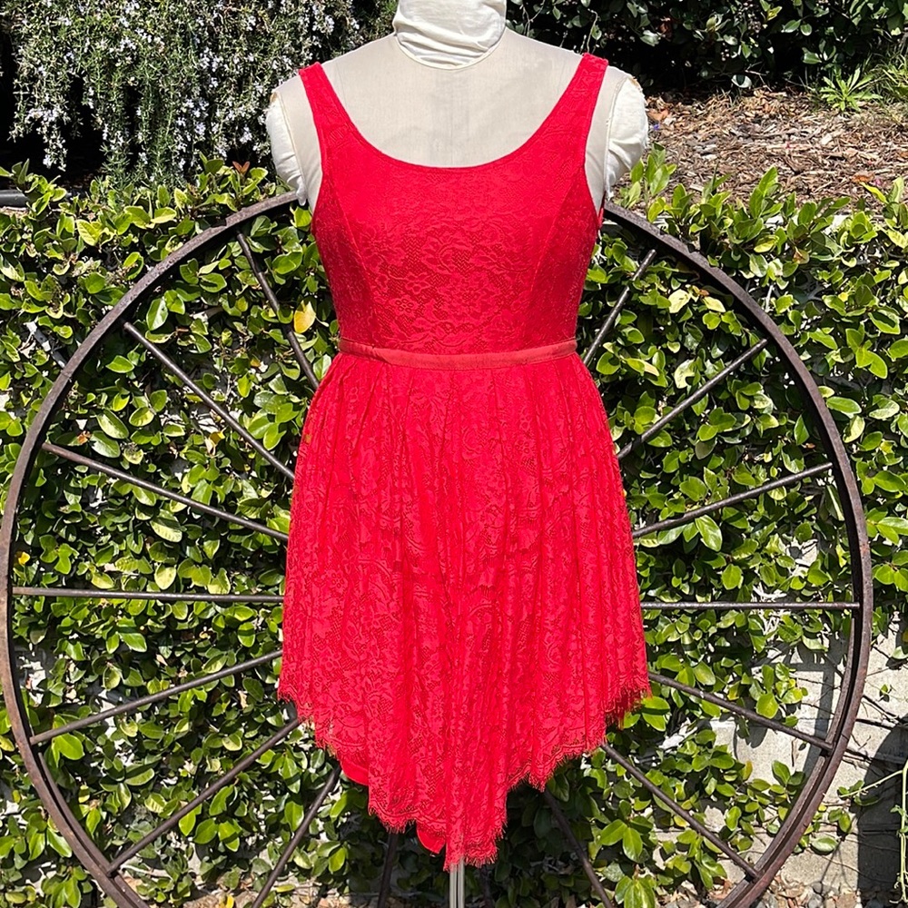 NEW LF Millau red lace dress